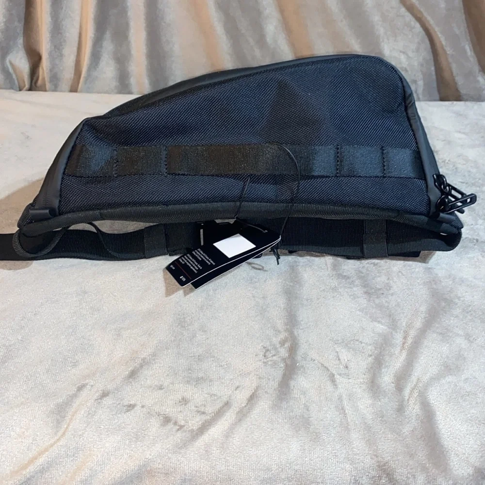OGIO ballistic men’s/unisex crossbody 🆕